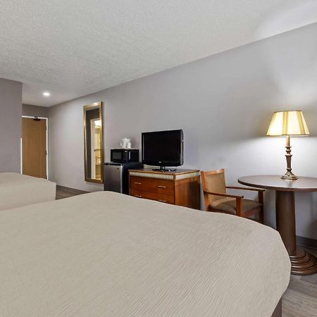 Quality Inn Near Monument Health Rapid City Hospital Exterior photo