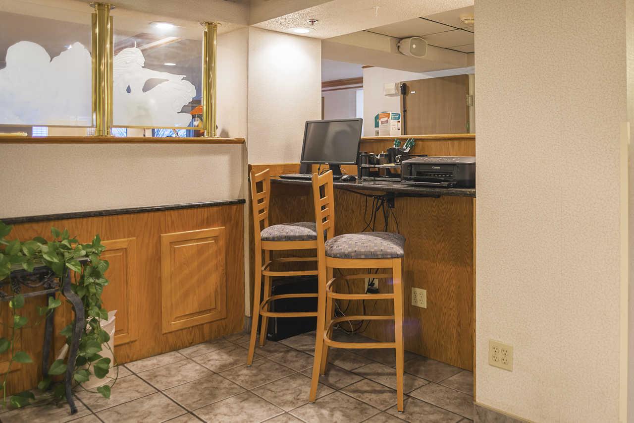 Quality Inn Near Monument Health Rapid City Hospital Exterior photo