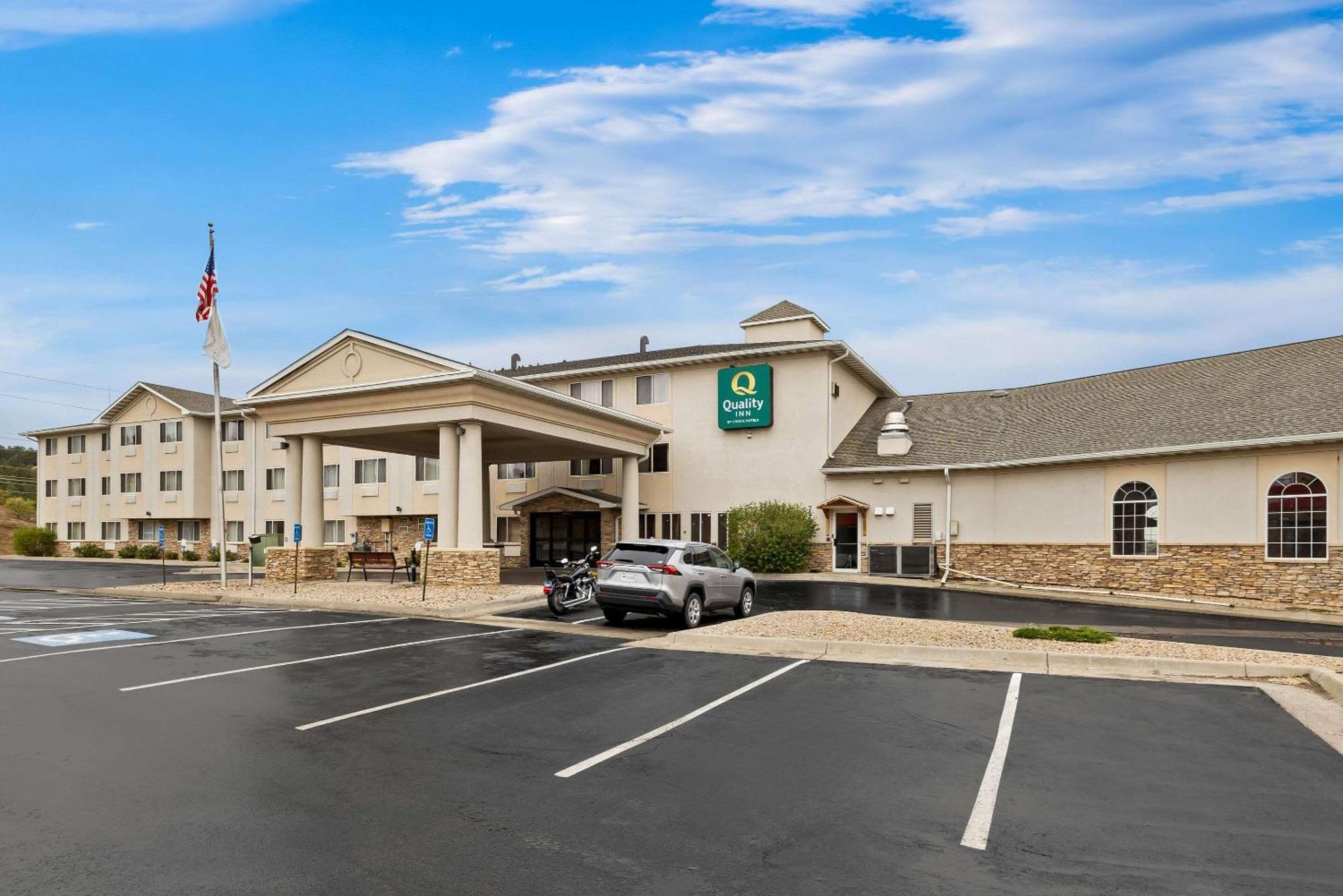 Quality Inn Near Monument Health Rapid City Hospital Exterior photo